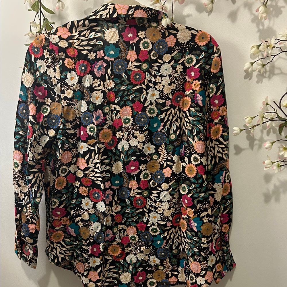 Black Multicolor Floral Blouse - Picture 3 of 3